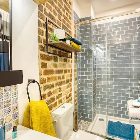 Escale A Paris Metro & Parking Apartment *